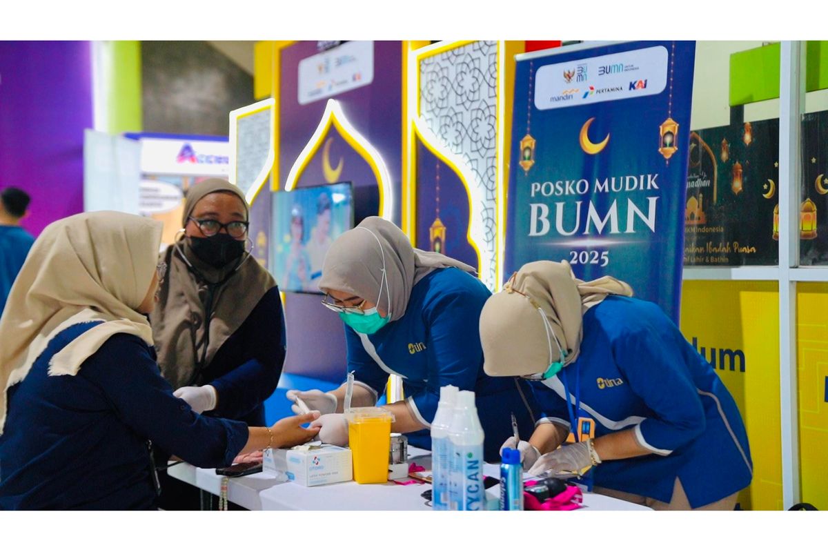 Posko mudik dari Bank Mandiri yang dihadirkan di sejumlah titik strategis untuk pemudik.