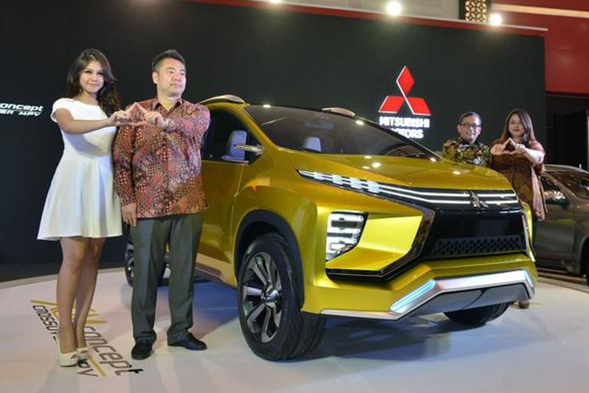 Mitsubishi XM Concept diperkenalkan ke publik di Gaikindo Indonesia International Auto Show versi Surabaya.