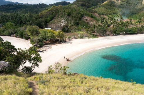 Pertimbangkan Regulasi dan Mitigasi Bencana Saat Membangun Rumah Pinggir Pantai