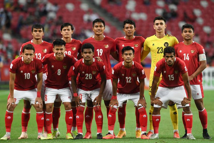 Para pemain Timnas Indonesia berpose menjelang pertandingan leg kedua final Piala AFF 2020 antara Indonesia vs Thailand di National Stadium, Singapura, Sabtu (1/1/2022) malam WIB. Thailand sukses keluar sebagai juara Piala AFF 2020 setelah pada laga final leg kedua melawan Indonesia berakhir imbang 2-2 dan menang dengan keunggulan agregat 6-2.