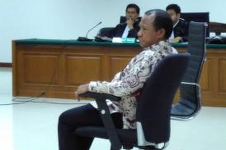 Bupati Morotai Rusli Sibua didakwa menyuap mantan Ketua Mahkamah Konstitusi Akil Mochtar sebesar Rp 2,989 miliar oleh jaksa penuntut umum KPK di Pengadilan Tipikor, Jakarta, Kamis (13/8/2015).