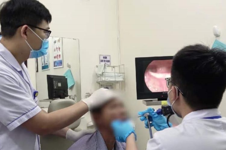 Seorang pria di Vietnam kaget ternyata penyebab suara seraknya disebabkan oleh keberadaan lintah di tenggorokan.