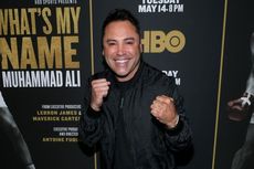 Resmi Comeback, Siapa Lawan yang Akan Dihadapi Oscar De La Hoya?