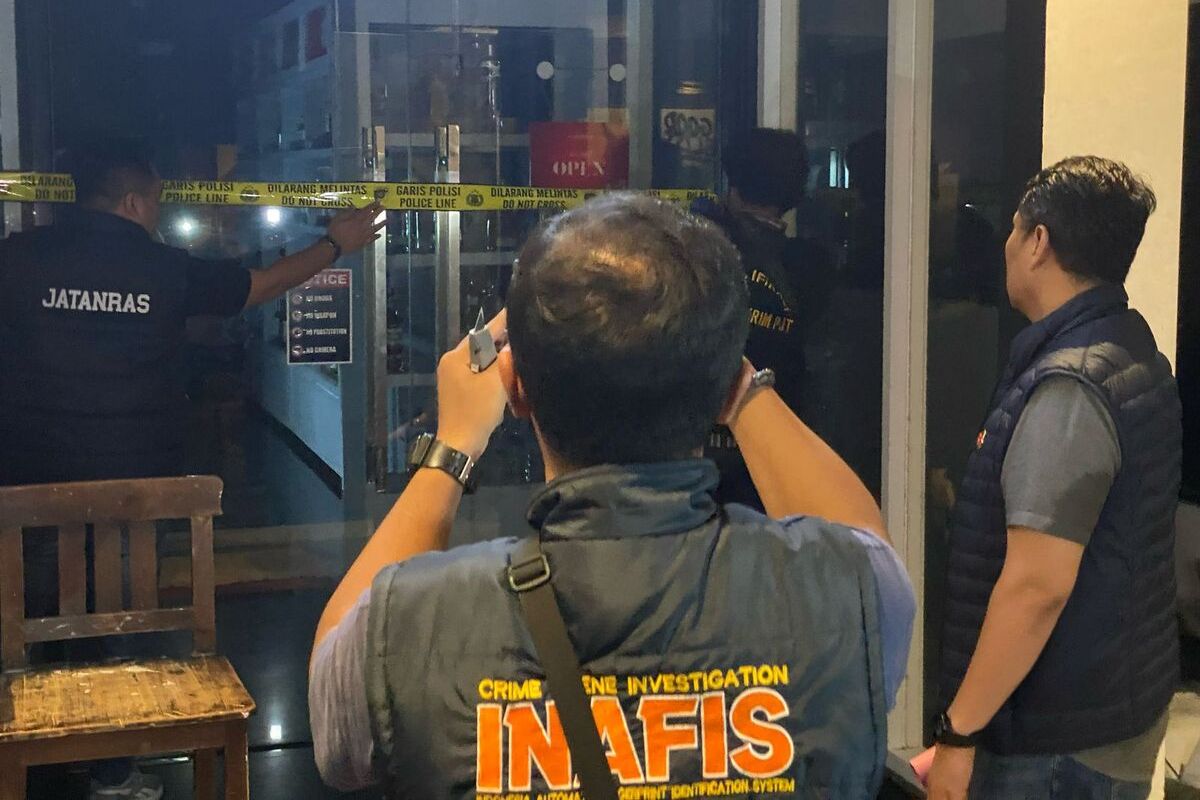 Penggerebekan Polda Jawa Tengah di Mansion Executive Karaoke Semarang, Kamis (27/2/2025).