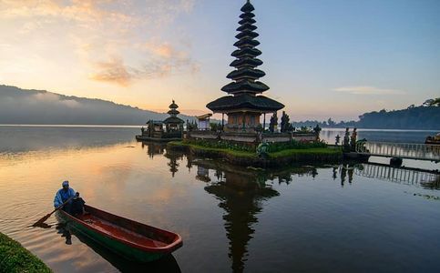 Indonesian Tourism Chief to Revive Country’s Tourism Industry in 2021