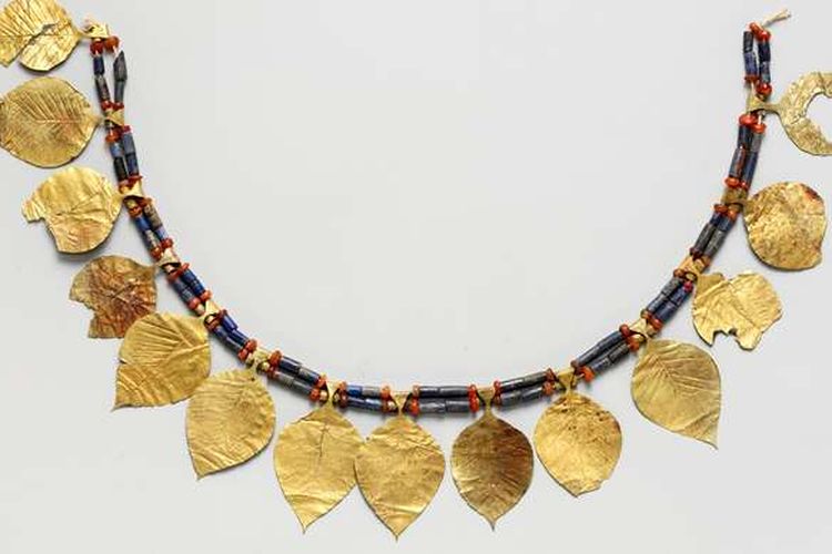 Perhiasan Sumeria yang kini disimpan di Metropolitan Museum of Art, New York