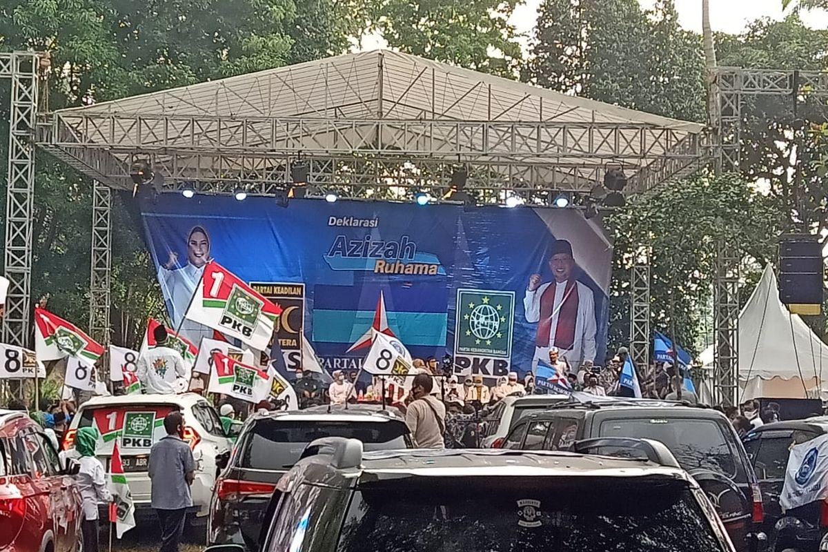 Suasana deklarasi bakal pasangan calon Siti Nur Azizah Maruf dan Ruhamaben untuk maju ke Pilkada Tangerang Selatan 2020 di kawasan Cirendeu, Ciputat Timur, Tangerang Selatan, Rabu (2/9/2020)