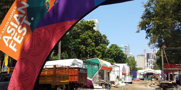 Suasana arena dalam Gelora Bung Karno sehari setelah penutupan Asian Games 2018. Foto diambil Senin (3/9/2018).