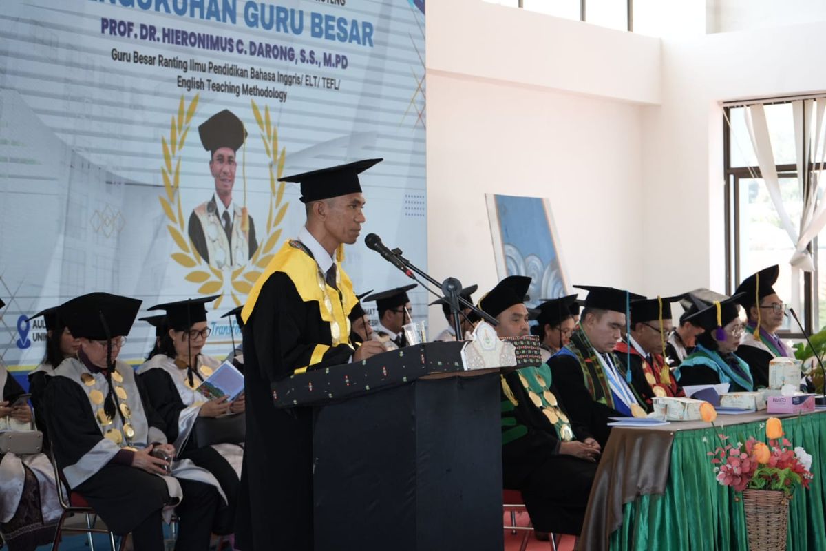 Sosok Prof. Hieronimus, Penjual Pisang Keliling yang Dikukuhkan Jadi Guru  Besar