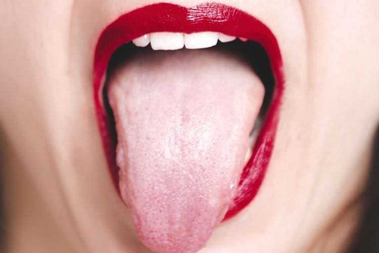 Ilustrasi lidah tidak ada rasa atau ageusia, penyebab lidah tidak ada rasa, cara mengatasi lidah tidak ada rasa. Ageusia adalah gangguan indra perasa yang membuat lidah tidak ada rasa. 