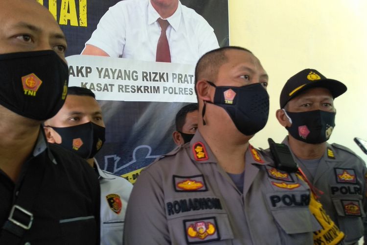 Kapolres Binjai, AKBP Romadhoni Sutardjo didampingi Kasatreskrim Polres Binjai, AKP Yayang Rizki Pratama di Mapolres. Romadhoni menjelaskan oknum polisi yang meletuskan senjata api di tengah kerumunan di Medan adalah oknum personel di Sat Lantas Polres Binjai. Saat ini sedang diproses di Propam Polres Binjai. Dia memastikan oknum tersebut tidak akan lagi memegang senjata api.