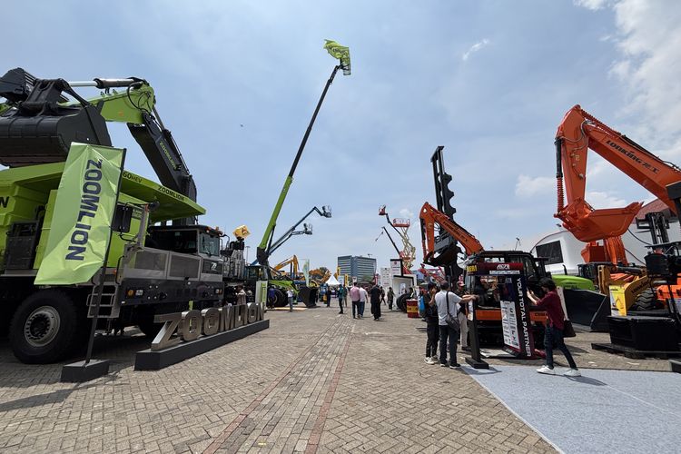 Serunya Pameran Alat Berat di JIExpo: Loader Listrik Hingga Mesin Pemadat Raksasa 