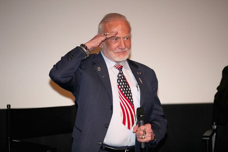 Astronot Buzz Aldrin.