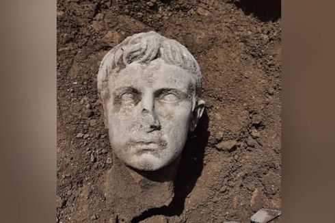 Penemuan Kepala Marmer Raja Pertama Roma Berusia 2.000 Tahun di Kota Bersejarah