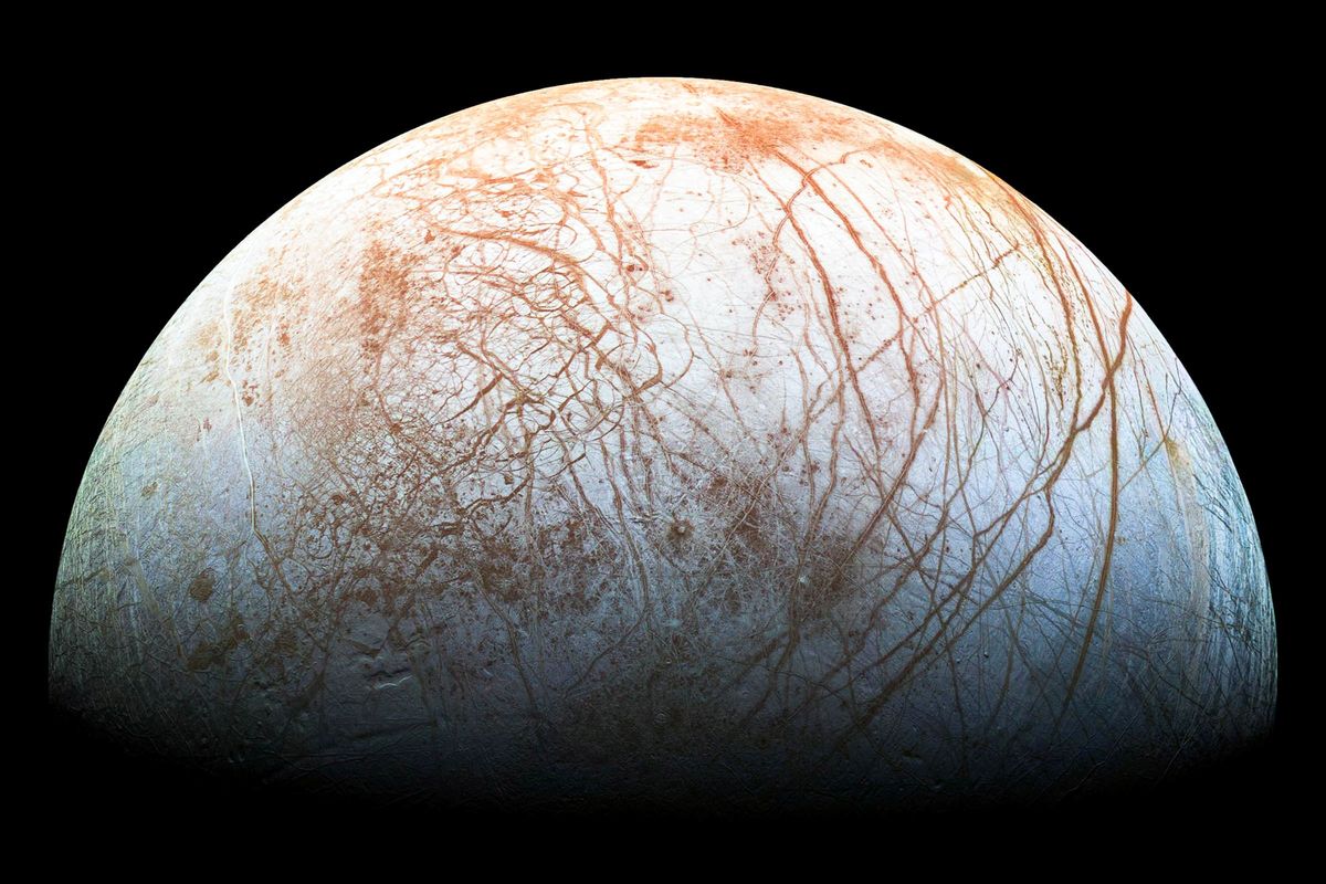 Europa merupakan salah satu satelit terbesar Jupiter yang menjadi tujuan eksplorasi luar angkasa NASA.