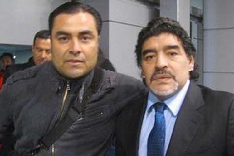 Abel Rodriguez (kiri) saat bertemu Diego Maradona di Madrid.