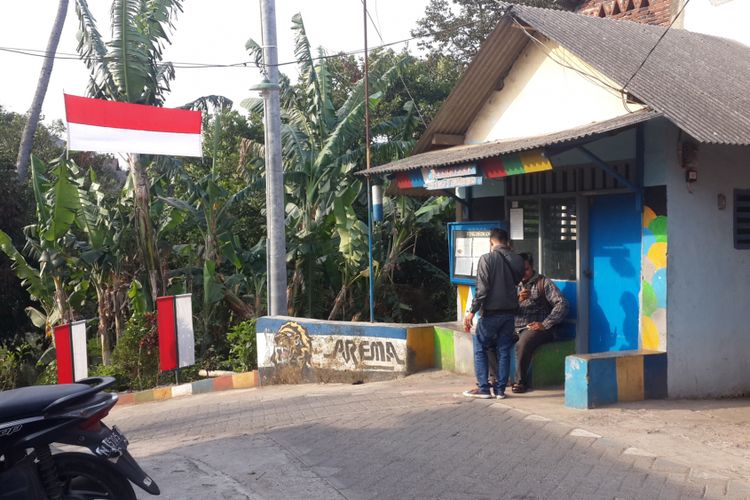 Suasana di Desa Turirejo RT 1 RW 1 Kecamatan Lawang, Kabupaten Malang yang merupakan lokasi penangkapan terduga teroris, Sabtu (4/8/2018)