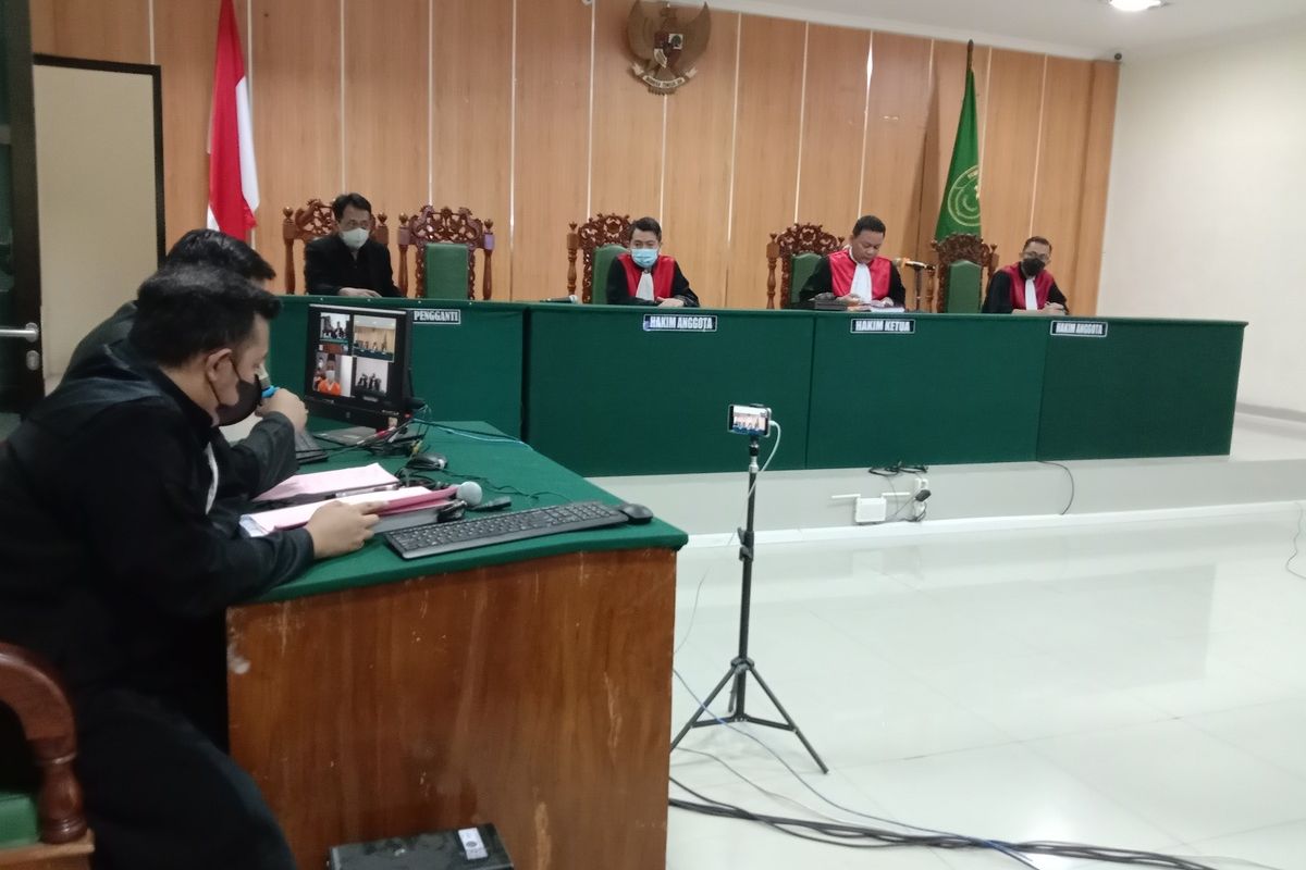 SIdang kasus kecelakaan kendaraan Vanessa Angel digelar di Pengadilan Negeri Jombang, Jawa Timur, Kamis (17/3/2022).