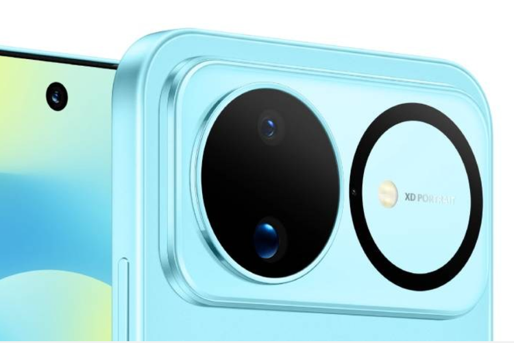 Huawei Nova 16 dibekali kamera utama 50 MP (f/1.9). Kamera ini ditemani lensa telefoto periskop 50 MP berbasis sensor RYYB yang sudah mendukung OIS.