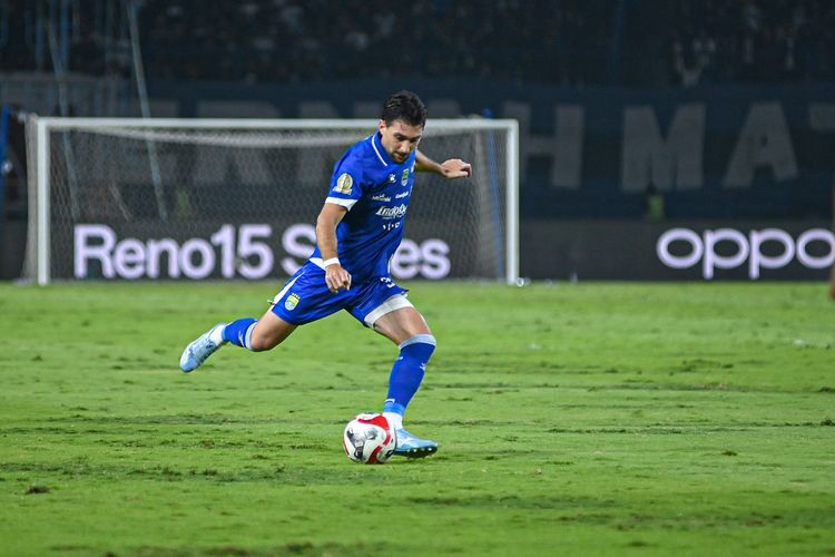 Bek Timnas Irak Frans Putros ingin menyelesaikan misi juara bersama Persib Bandung jelang Piala Dunia 2026. 