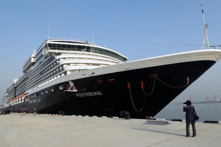 Kapal pesiar Holland America MS Westerdam  EPA-EFE/YONHAP SOUTH KOREA OUT