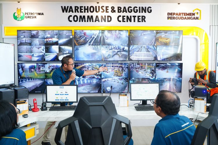 Petrokimia Gresik resmi meluncurkan Warehouse & Bagging Command Center bersamaan momen HUT kemerdekaan RI ke-78, Kamis (17/8/2023).