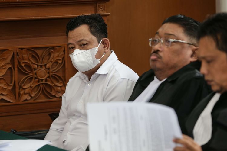 Terdakwa kasus pembunuhan berencana terhadap Nofriansyah Yosua Hutabarat atau Brigadir J, Kuat Ma'ruf menjalani sidang di Pengadilan Negeri (PN) Jakarta Selatan, Senin (21/11/2022). Pada sidang hari ini, Jaksa Penuntut Umum (JPU) menghadirkan 11 orang saksi untuk terdakwa Richard Eliezer atau Bharada E, Ricky Rizal dan Kuat Ma'ruf.