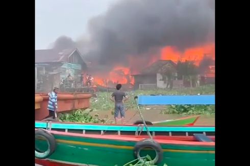 24 Rumah di Kawasan Padat Penduduk Palembang Terbakar