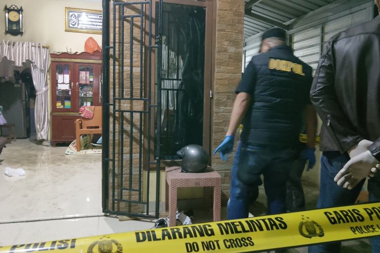 KDRT Berujung Maut di Gowa: Istri Tewas dengan Luka Tusuk, Suami Meninggal Usai Bakar Diri