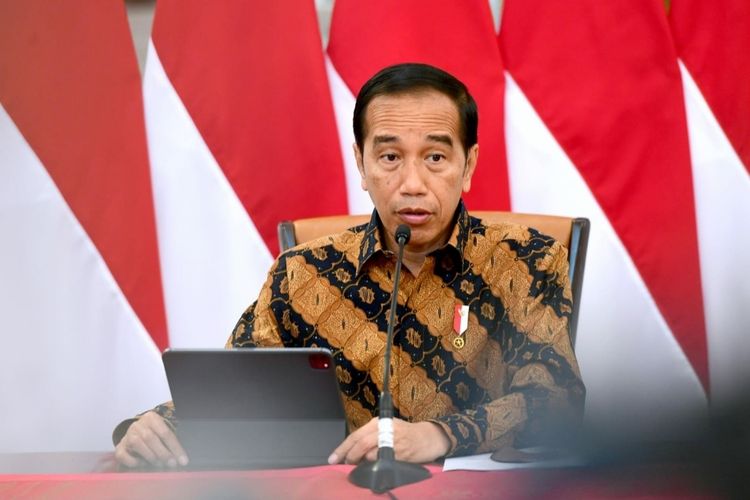 Presiden Joko Widodo saat menyampaikan keterangan pers di Istana Merdeka, Rabu (21/12/2022).