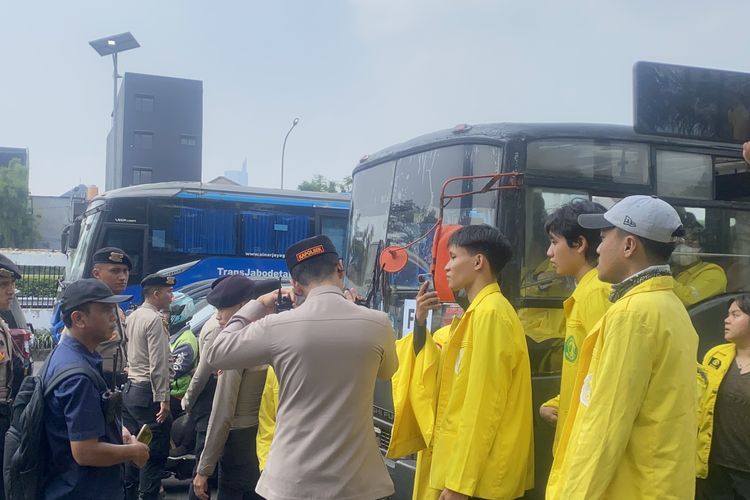 Tolak Demo Depan Gedung DPR, Mengapa Mahasiswa UI Ngotot Aksi di Bundaran HI?