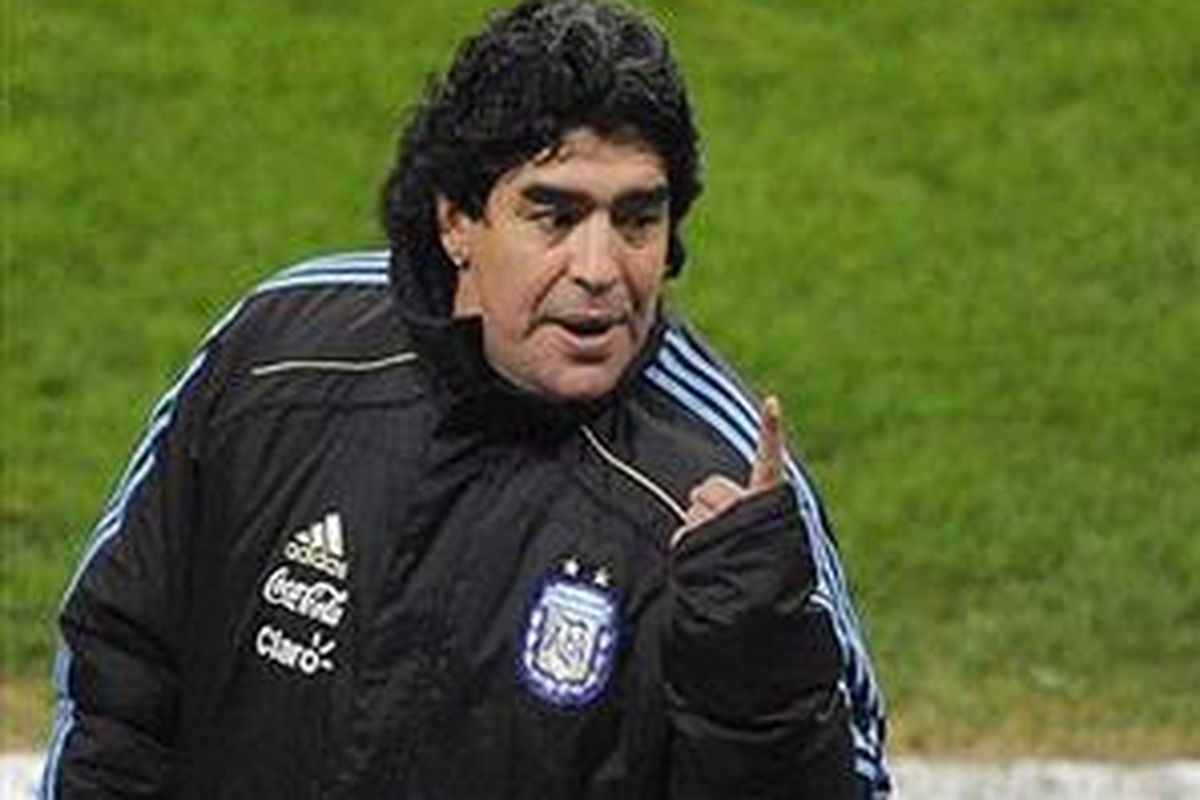 Pelatih tim nasional Argentina, Diego Maradona.