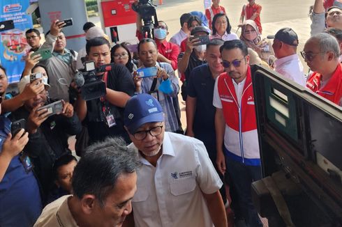 Pertamina dan Kemendag Lakukan Penyegelan 3 Dispenser SPBU di Karawang