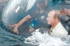 Putin Naik Kapal Selam Mini ke Reruntuhan Kapal di Lepas Pantai Crimea