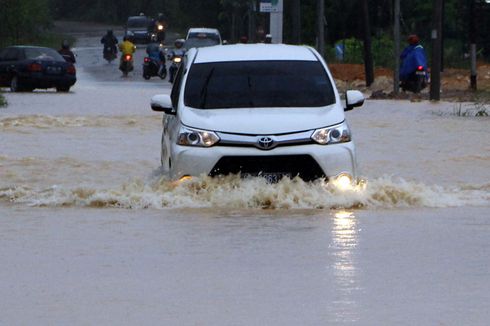 Ingat Lagi Estimasi Biaya Perbaikan Mobil yang Terendam Banjir