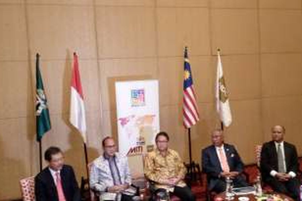 Acara Forum ehalal.com antara Kamar Dagang Indonesia dan  Halal Industry Development Corporation Malaysia di Jakarta, Senin (1/8/2016).
