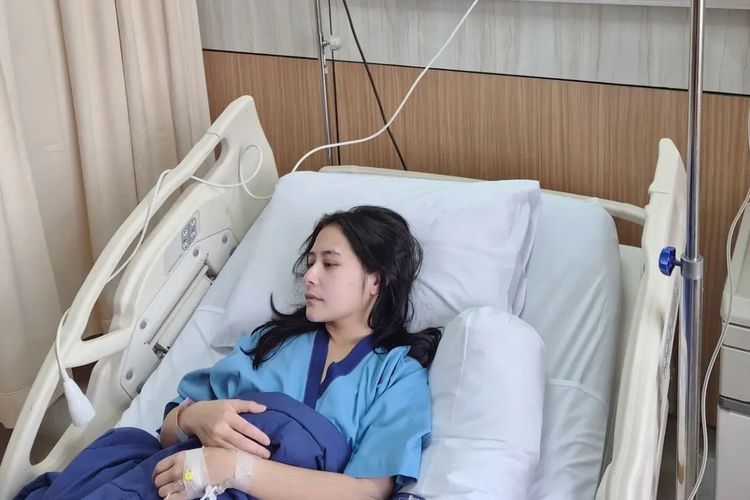 Prilly Latuconsina mengingatkan pentingnya tidur cukup. Menurut dokter, tubuh butuh tidur cukup agar terhindar dari gangguan kesehatan serius.