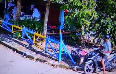 Pengendara Motor Diduga Masturbasi di Hadapan Anak-anak SD Terekam ...