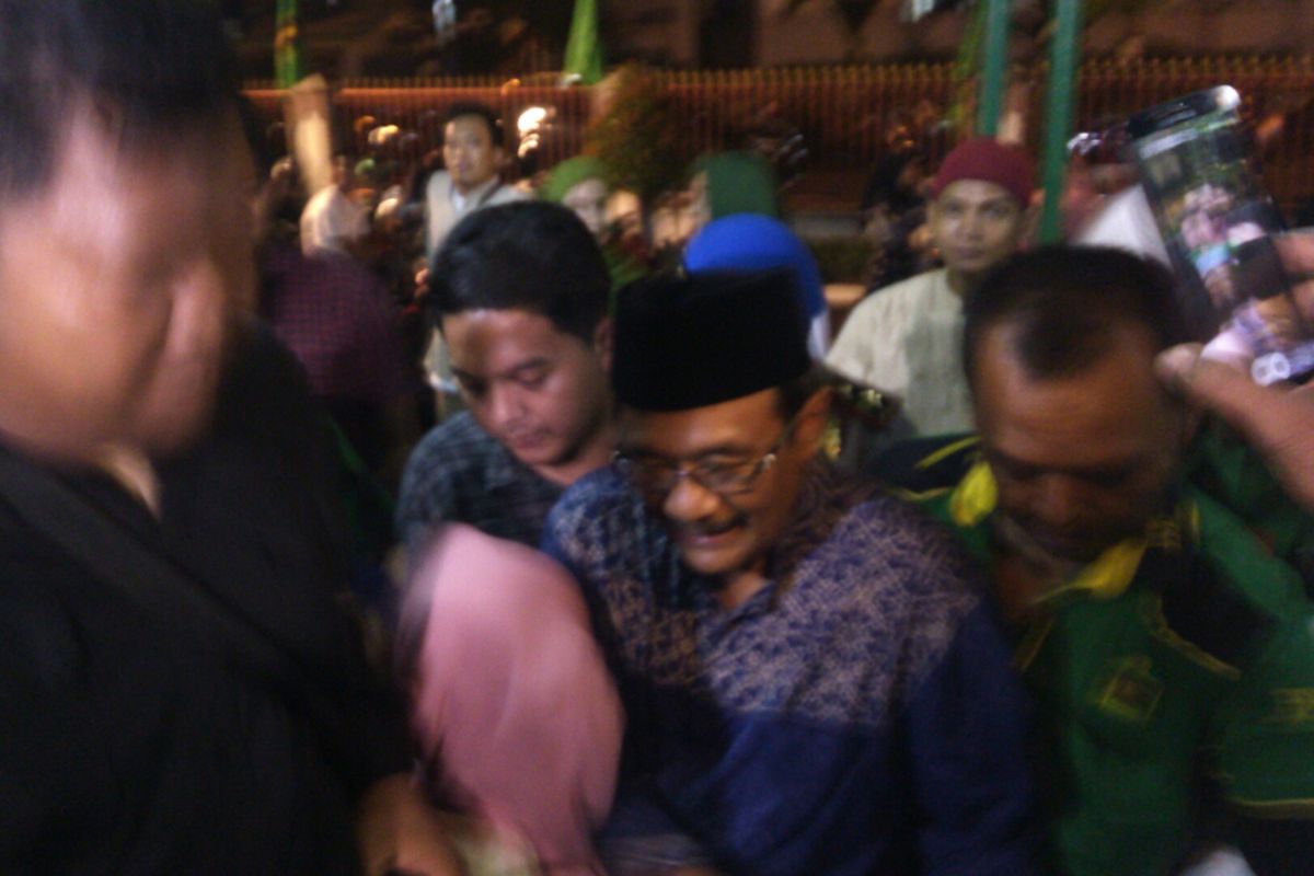 Calon wakil gubernur DKI Djarot Saiful Hidayat di acara istigasah PPP di GOR Grogol Petamburan, Jakarta Barat. Kamis (13/4/2017).