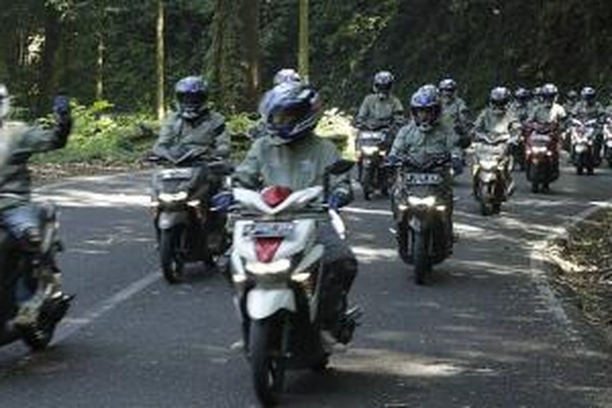 Melanjutkan perjalanan pada etape ke-7 Jember-Denpasar.