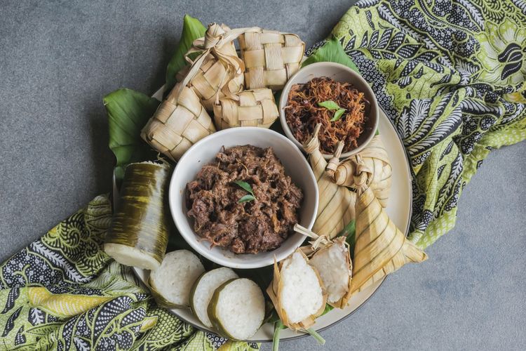 Nasi, Ketupat, atau Lontong, Mana yang Lebih Sehat?