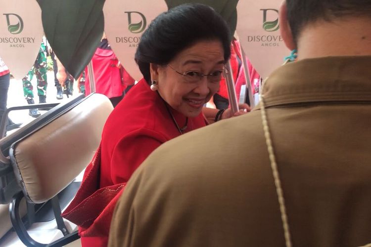 Ketua Umum PDI-P Megawati Soekarnoputri menghadiri acara Imlek Nasional 2023 di Lapangan Banteng, Jakarta, Minggu (29/1/2023). 