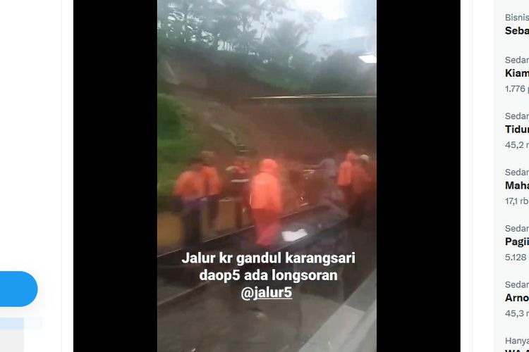 Tangkapan layar unggahan video longsoran di jalur kereta api (KA) petak Karangsari-Karanggandul, Banyumas, Jawa Tengah.