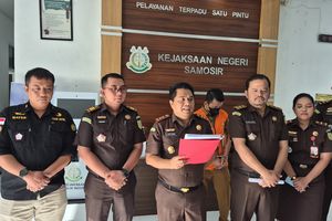 Kadinsos Samosir Korupsi Bantuan Korban Banjir Bandang, Minta 'Fee' 15 Persen
