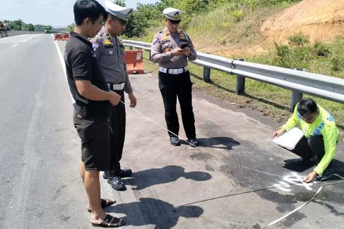 Truk Tangki Tabrak Truk Tronton Berhenti di Tol Pekanbaru-Dumai, 1 Orang Tewas