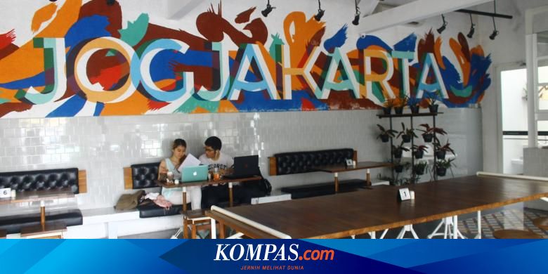 Nongkrong Sambil Cicipi Pizza Teri Balado Di Lokal Halaman All Kompas Com