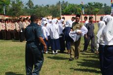 Kepanasan, Puluhan Peserta Upacara HUT RI Pingsan