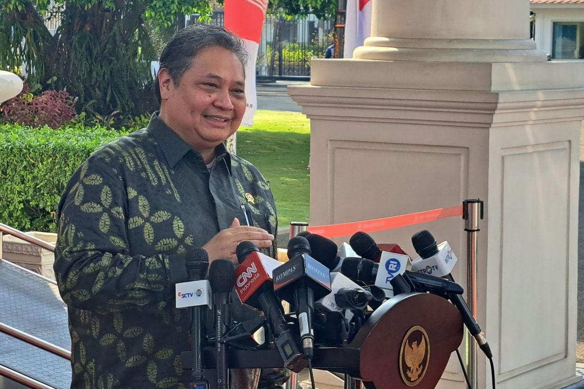Menteri Koordinator Bidang Perekonomian sekaligus Ketua Umum Partai Golkar Airlangga Hartarto di Kompleks Istana Kepresidenan, Jakarta, Senin (17/7/2023).