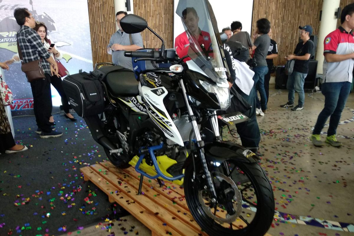 Suzuki Touring Edition sudah membawa beragam aksesori untuk kebutuhan touring