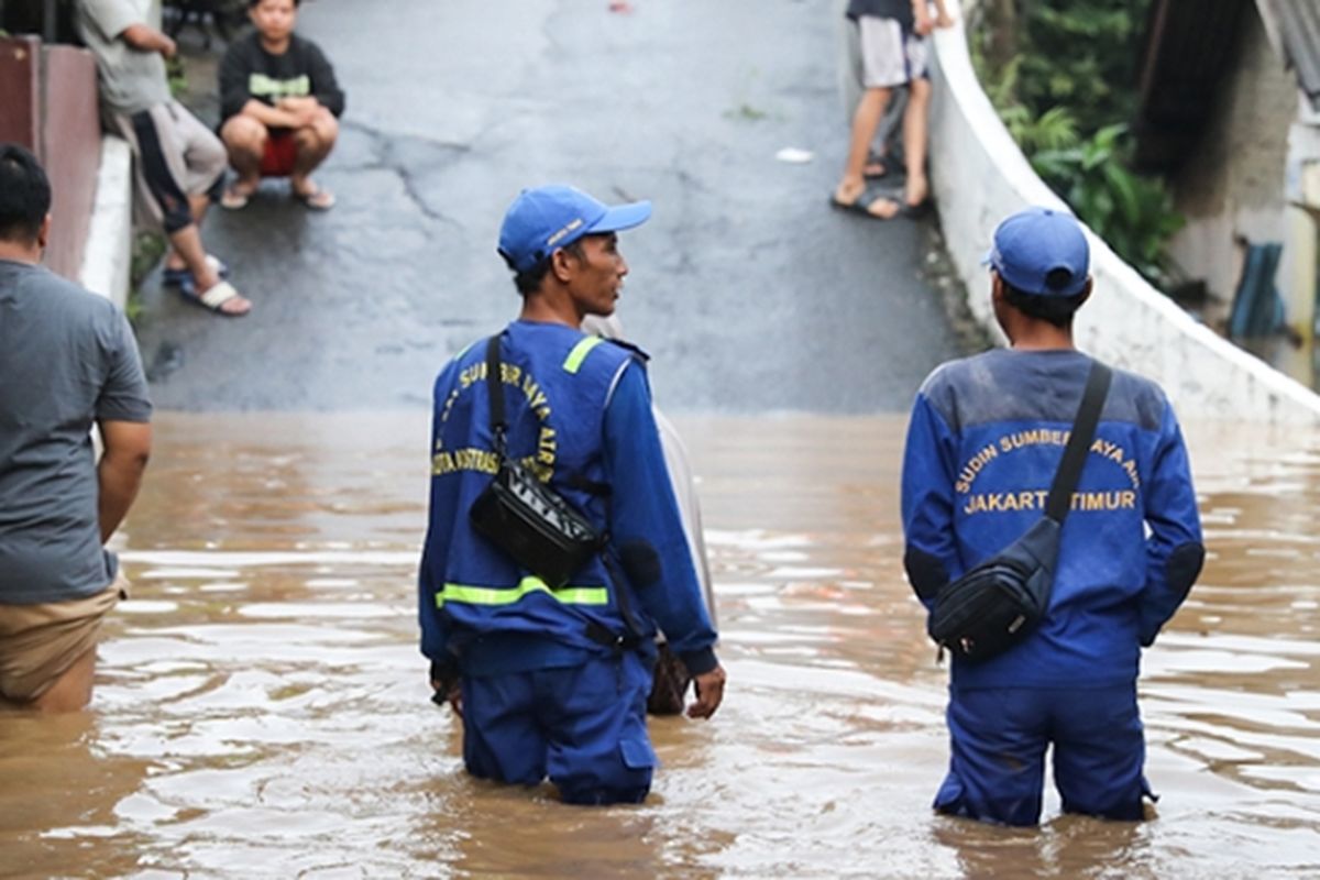 Sejumlah wilayah di Jakarta masih tergenang pada Selasa (4/3/2025) pagi.